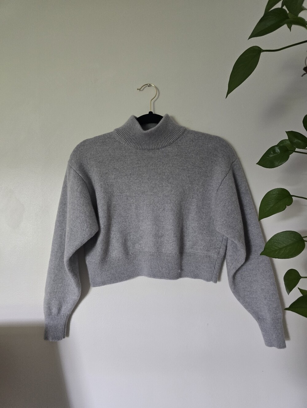 Wilfred Free Size Small Cropped Gray 100% Wool Mock Neck Sweater
